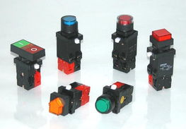 按鈕開(kāi)關(guān)與掛簾的巧妙結(jié)合 智能家居的便捷新體驗(yàn)